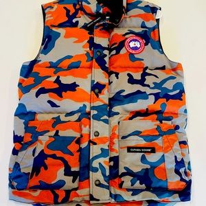 Canada Goose multicolored army